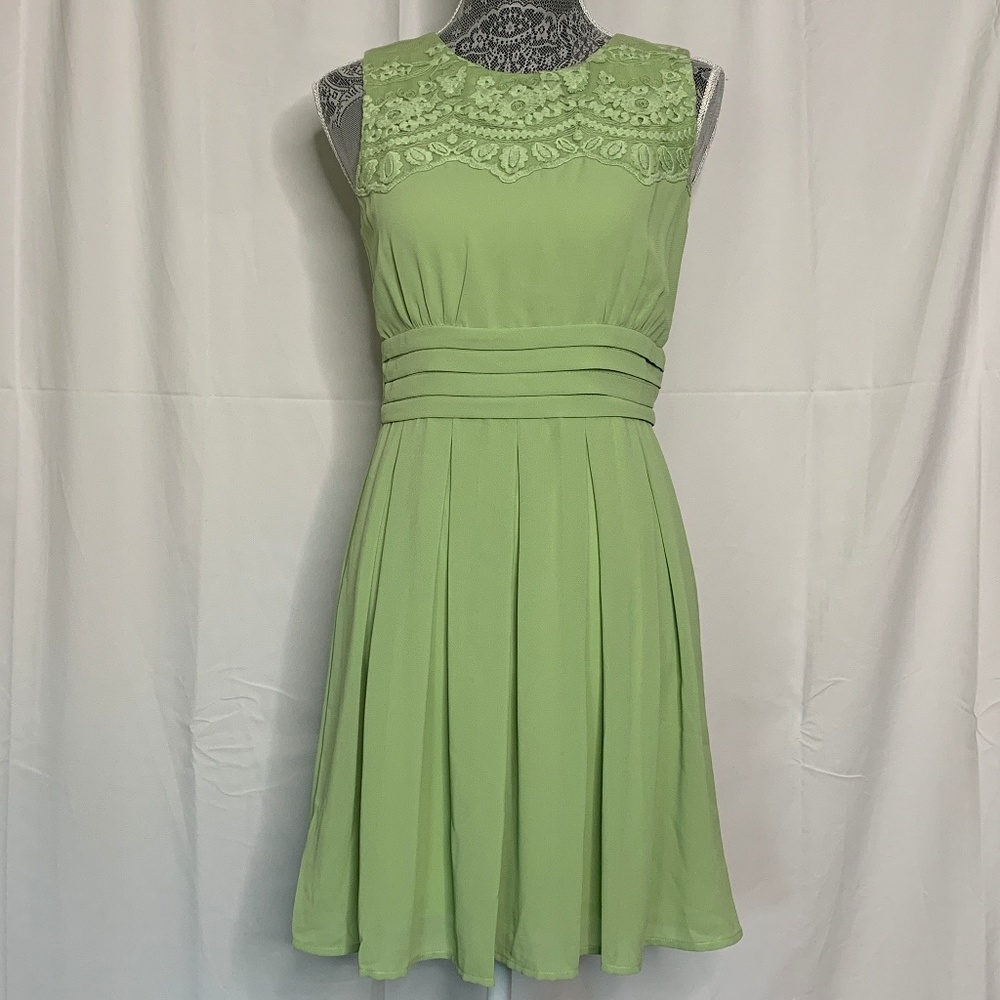 Esley Dress Green by ModCloth V.I.Pleased Pleated